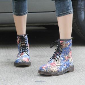 Women Retro Cowboy Floral Printing Flat Heel Platform Lace Up Ankle Boots