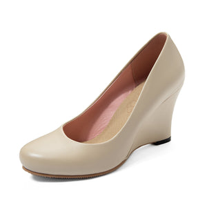 Round toe wedge pumps | Office pumps