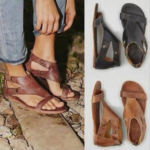 Roman Style Fashion Rivet Flat Sandals