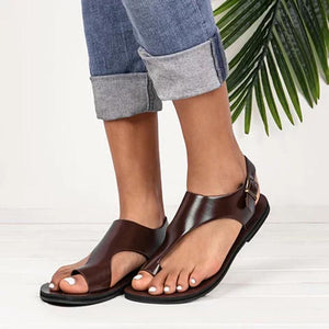Ring toe ankle strap sandals