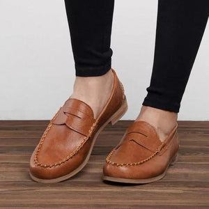 Vintage Leather Splicing Low Heel Slip On Loafers
