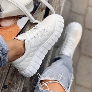 Women plaid stitching lace up thick sole sneakers white
