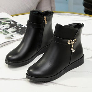 Women fashion rhinestone pendant slip on black ankle boots