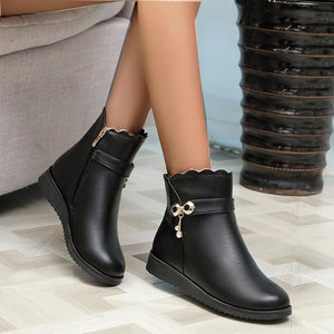 Women fashion rhinestone pendant slip on black ankle boots