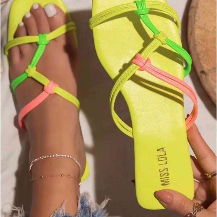 Women woven new fashion 
summer beach flat slide sandals
