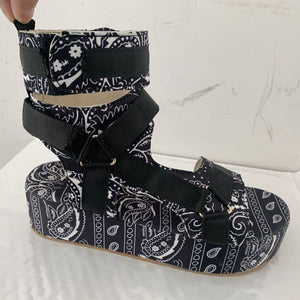 Women peep toe support straps bandana print paltform velcro sandals