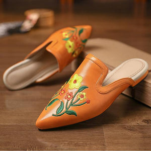 Women pointed toe flower embroidery flat heel slide mule sandals