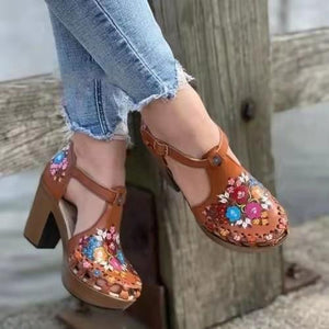 Women flower round toe hollow ankle strap chunky heel sandals