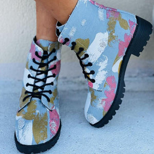 Women graffiti chunky low heel short lace up boots