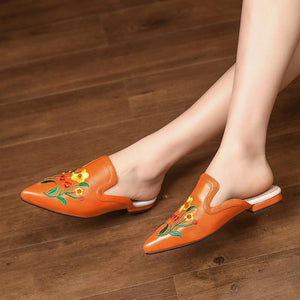 Women pointed toe flower embroidery flat heel slide mule sandals