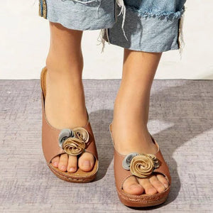 Women peep toe flower d¨¦cor slide wedge sandals