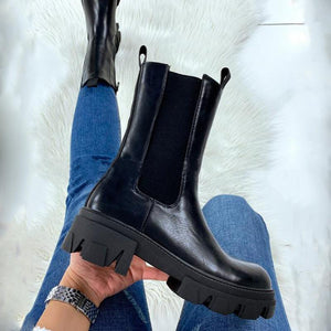 Women black short side zipper chunky platform boots