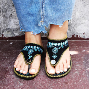 Women summer outdoor flower stitching clip toe slide flat sandals