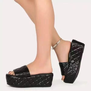 Women grid strap peep toe chunky platform slide sandals