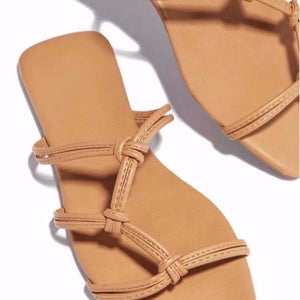 Women woven new fashion 
summer beach flat slide sandals