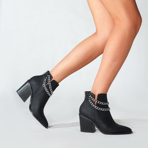 Women pointed toe chain d¨¦cor chunky heel v cut ankle boots