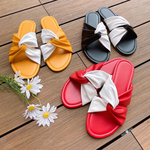 Women twist color block strap beach slide flat sandals