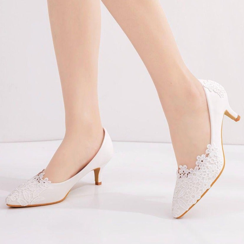 Women kitten white lace flower pointed toe wedding heels