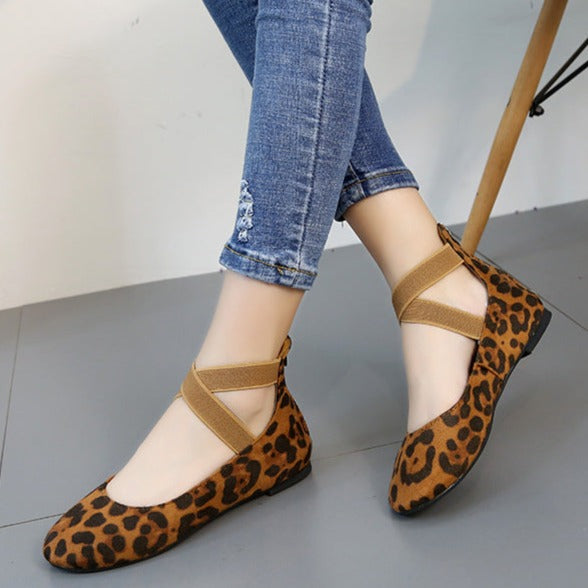 Women light criss cross casual back zipper flat sandals