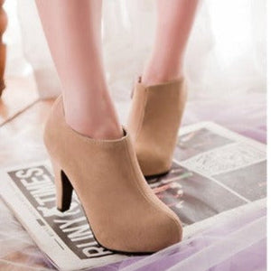 Women short round toe side zipper chunky heel platform boots