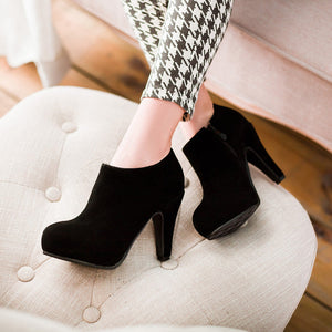 Women short round toe side zipper chunky heel platform boots